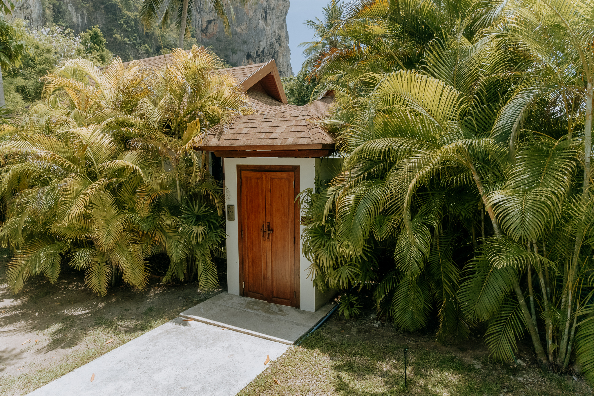 Tropical Luxury Resort & Spa